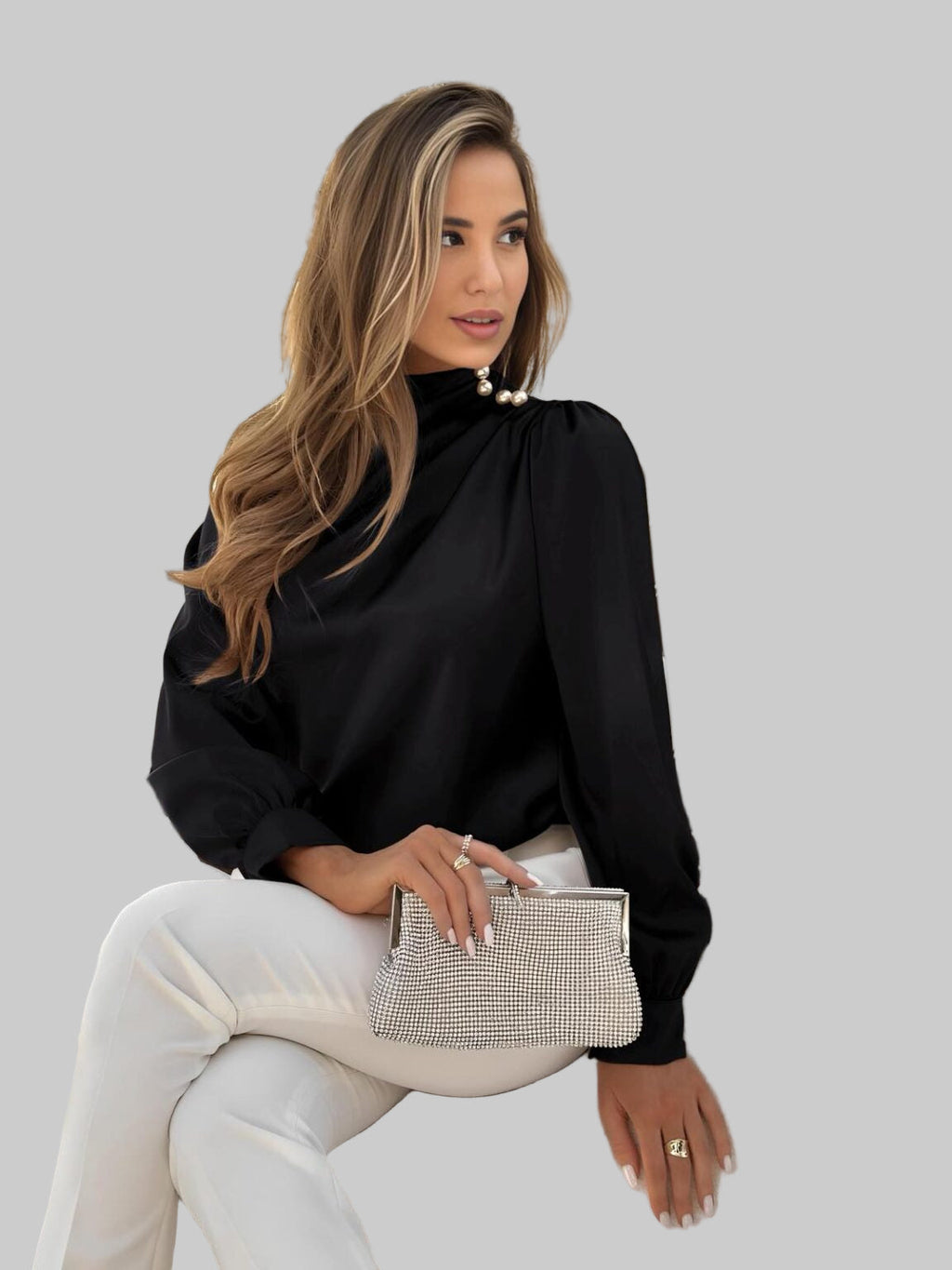 Satinbluse mit Perlen