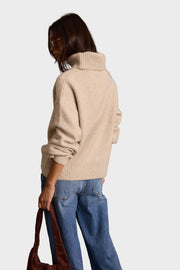 Alyssa – Oversized Strick-Rollkragenpullover für Damen in Haferbeige – Ansicht 3