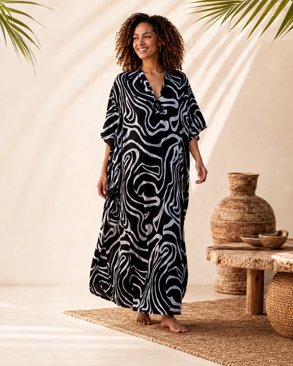 Boho Kaftan Kleid aus Rayon – Schwarz Weiß Tribal Waves