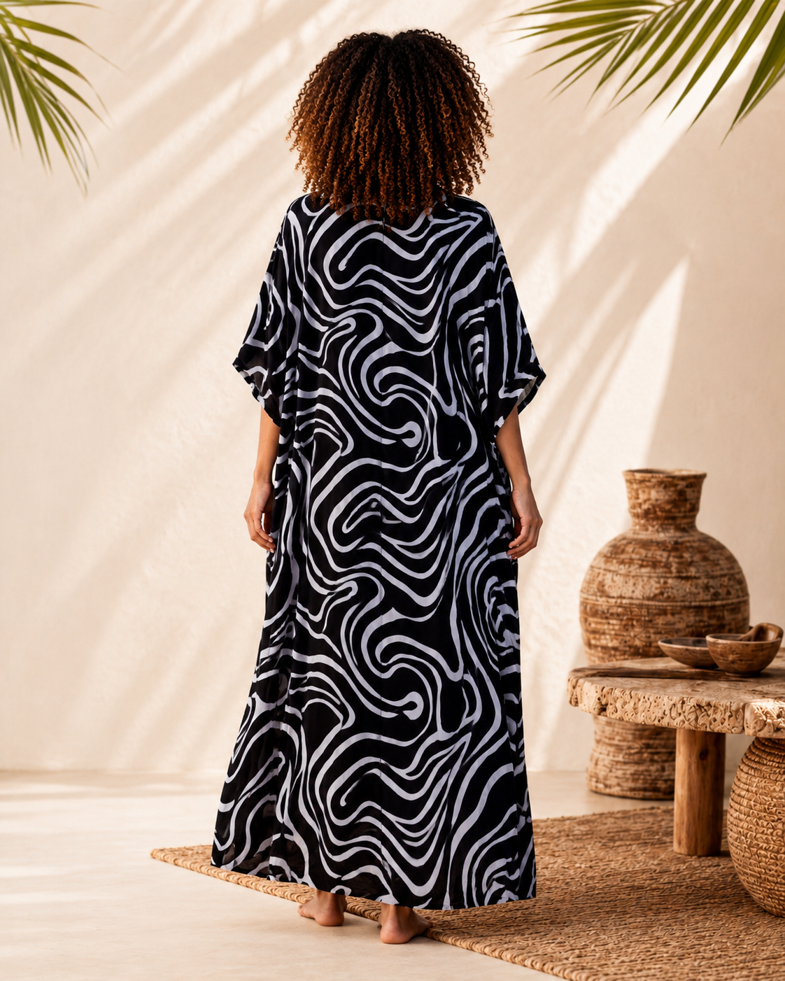 Boho Kaftan Kleid aus Rayon – Schwarz Weiß Tribal Waves