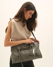 Iris – Moderne dunkelgraue Handtasche für Damen – Ansicht 7