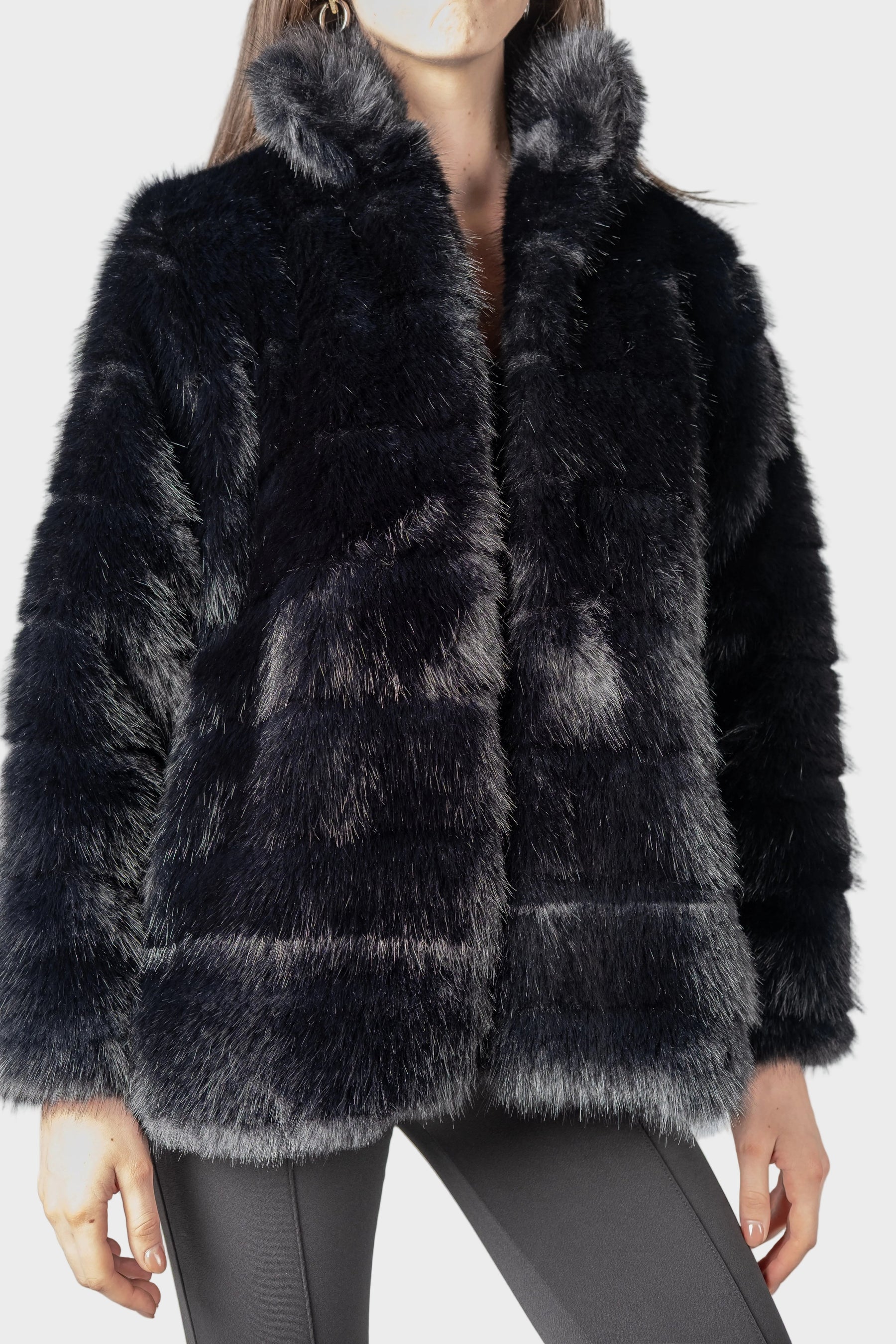 Zoro – Schwarze Kurzpelzjacke für Damen – Ansicht 5