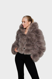 Lumina – Aschbraune Damen-Kunstpelzjacke mit Kapuze – Ansicht 7