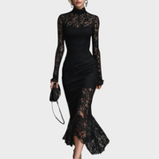 Fern – Schwarzes Spitzenkleid mit Meerjungfrauensaum