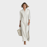 Jenalie – Minimalistisches Maxi-Hemdblusenkleid mit weißen Details und Knöpfen