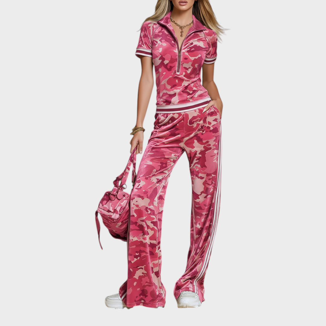 Angelique | Retro-Samt-Top und Hosen-Set mit Farbstrategie und Camouflage-Nähten