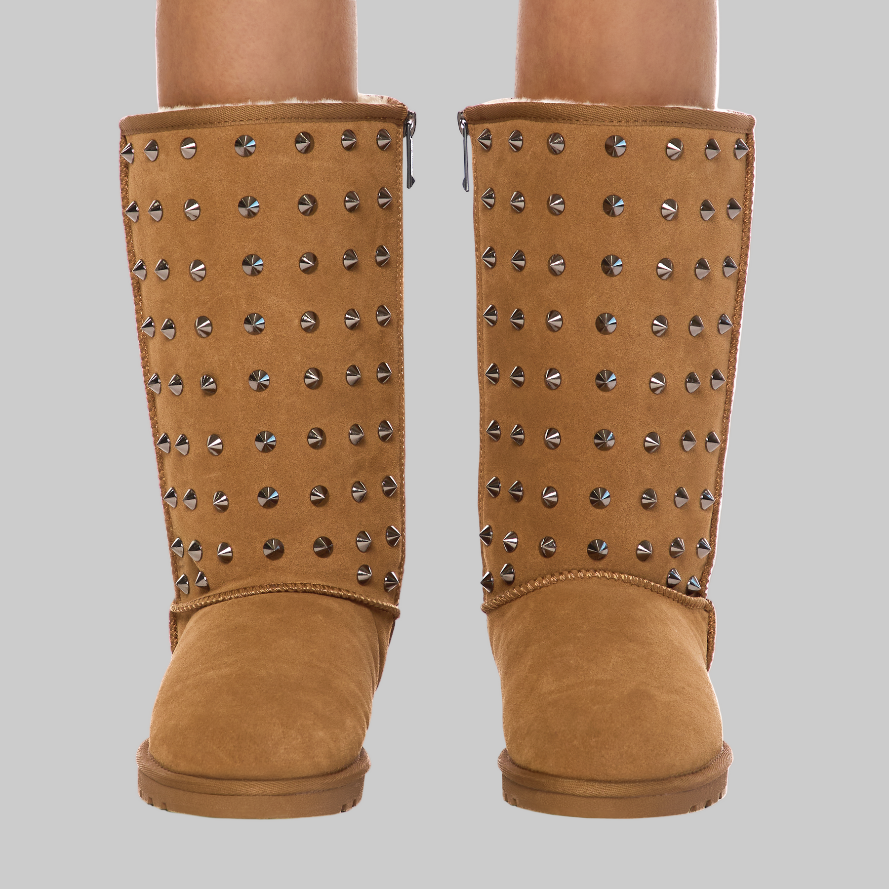 Havoc – Hellbraune Wildlederstiefel für Damen mit Metallnieten – Ansicht 2