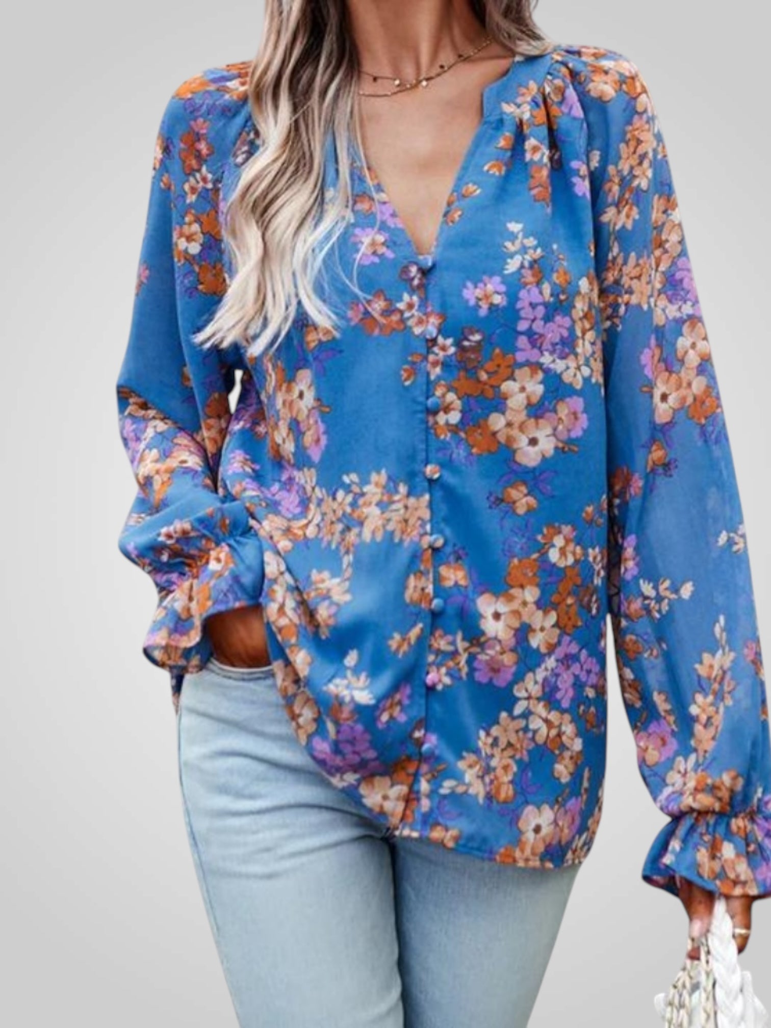 Kira – Elegante Chiffonbluse für Damen mit V-Ausschnitt und Blumenmuster – Ansicht 5