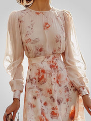 Freia – Elegantes geblümtes Plisseekleid für Damen mit kurzen Ärmeln – Ansicht 2