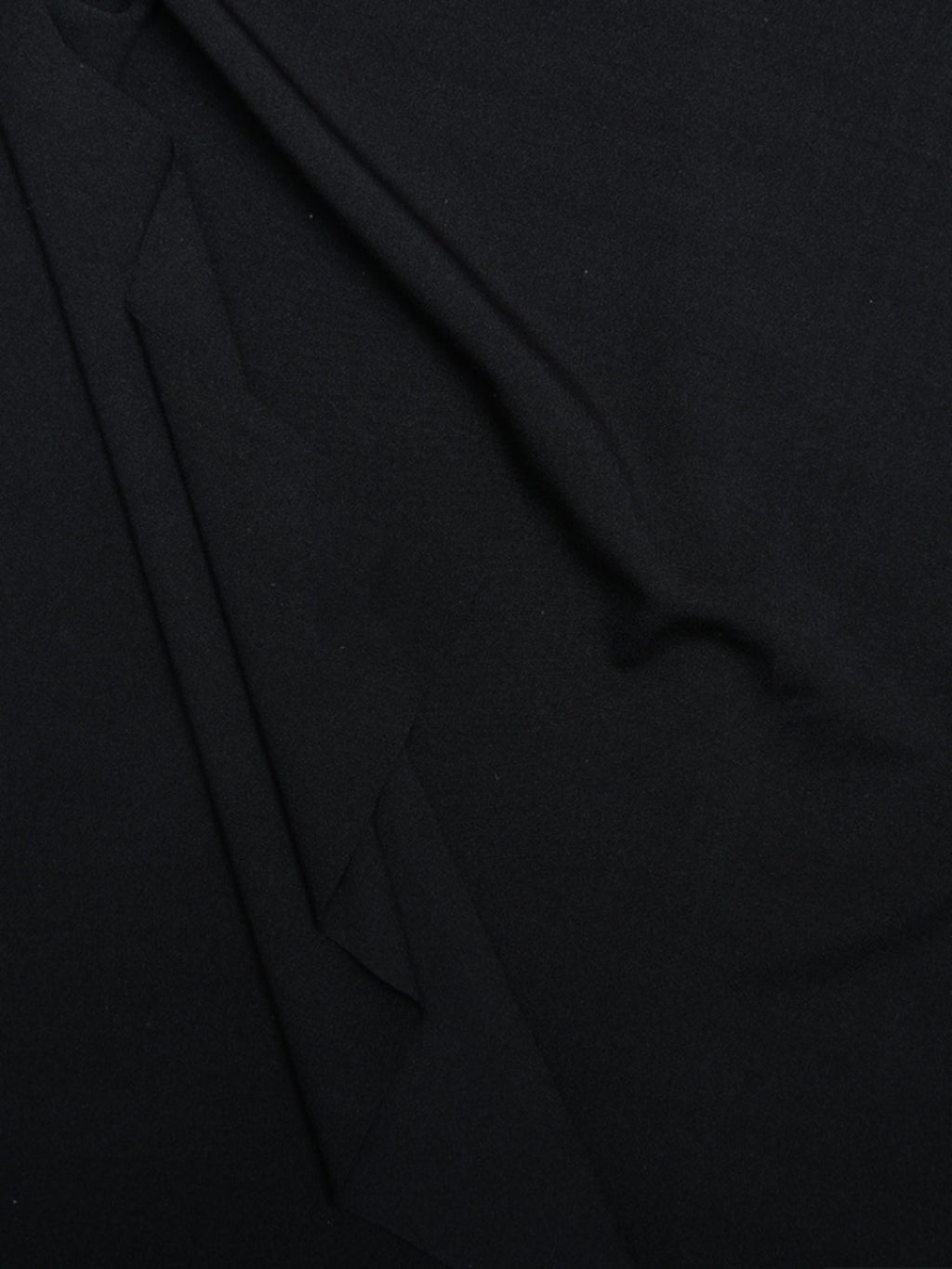Loravel | Schwarzes Satin-Maxikleid mit Schlitz