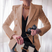 Rosanne – Klassische Damenjacke mit goldfarbenen Details