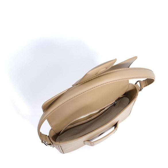 Ismene – Minimalistische Lederschultertasche für Damen mit Faltdeckel – Ansicht 10