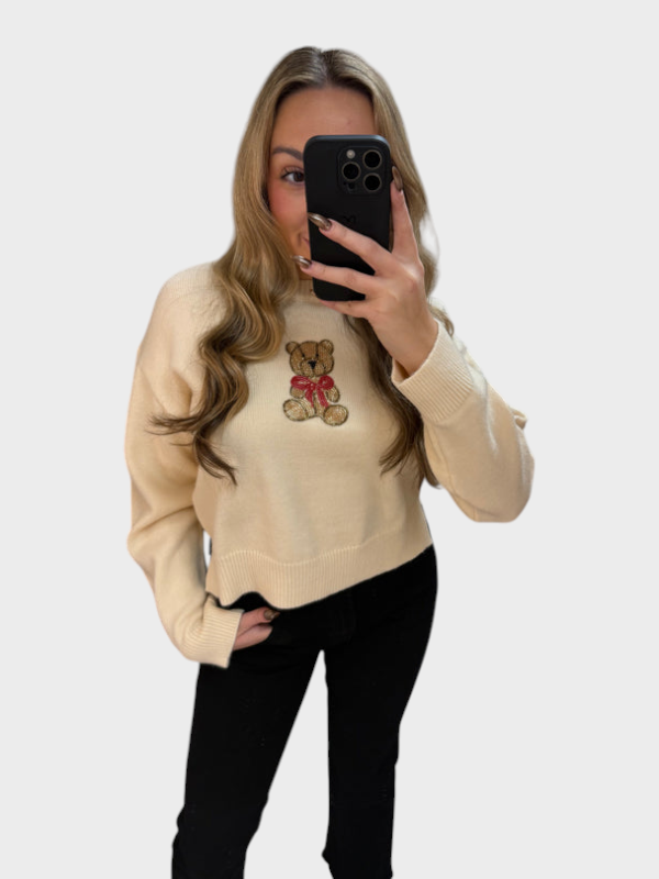 Titania – Teddyjacke für Damen in Sand mit Perlendetails – Ansicht 3
