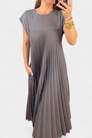 Manuela – Ärmelloses Damenkleid mit Falten und hoher Taille – Ansicht 7
