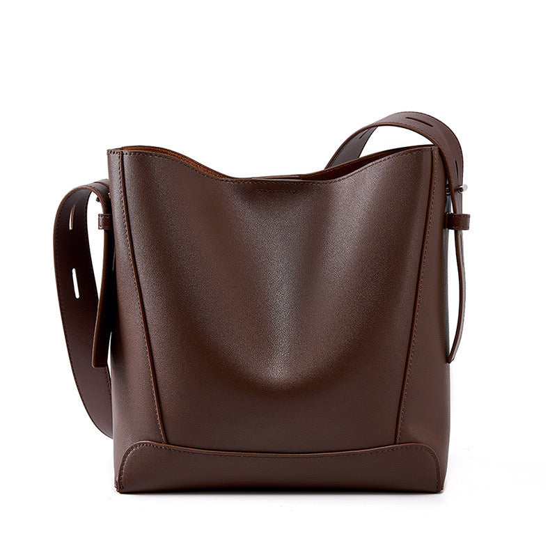 Dorothea – Übergroße Bucket-Schultertasche für Damen aus Leder – Ansicht 33