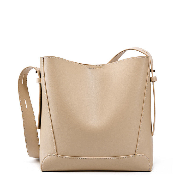 Dorothea – Übergroße Bucket-Schultertasche für Damen aus Leder – Ansicht 29