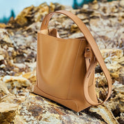 Dorothea – Übergroße Bucket-Schultertasche für Damen aus Leder – Ansicht 12