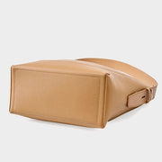 Dorothea – Übergroße Bucket-Schultertasche für Damen aus Leder – Ansicht 25