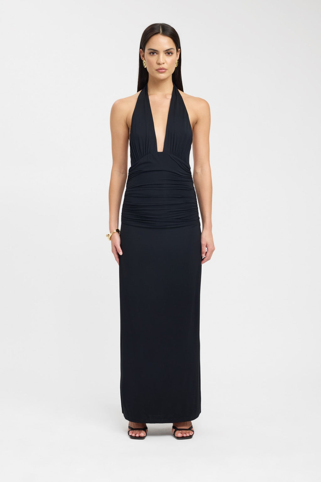 Sariah – Elegantes Neckholder-Maxikleid