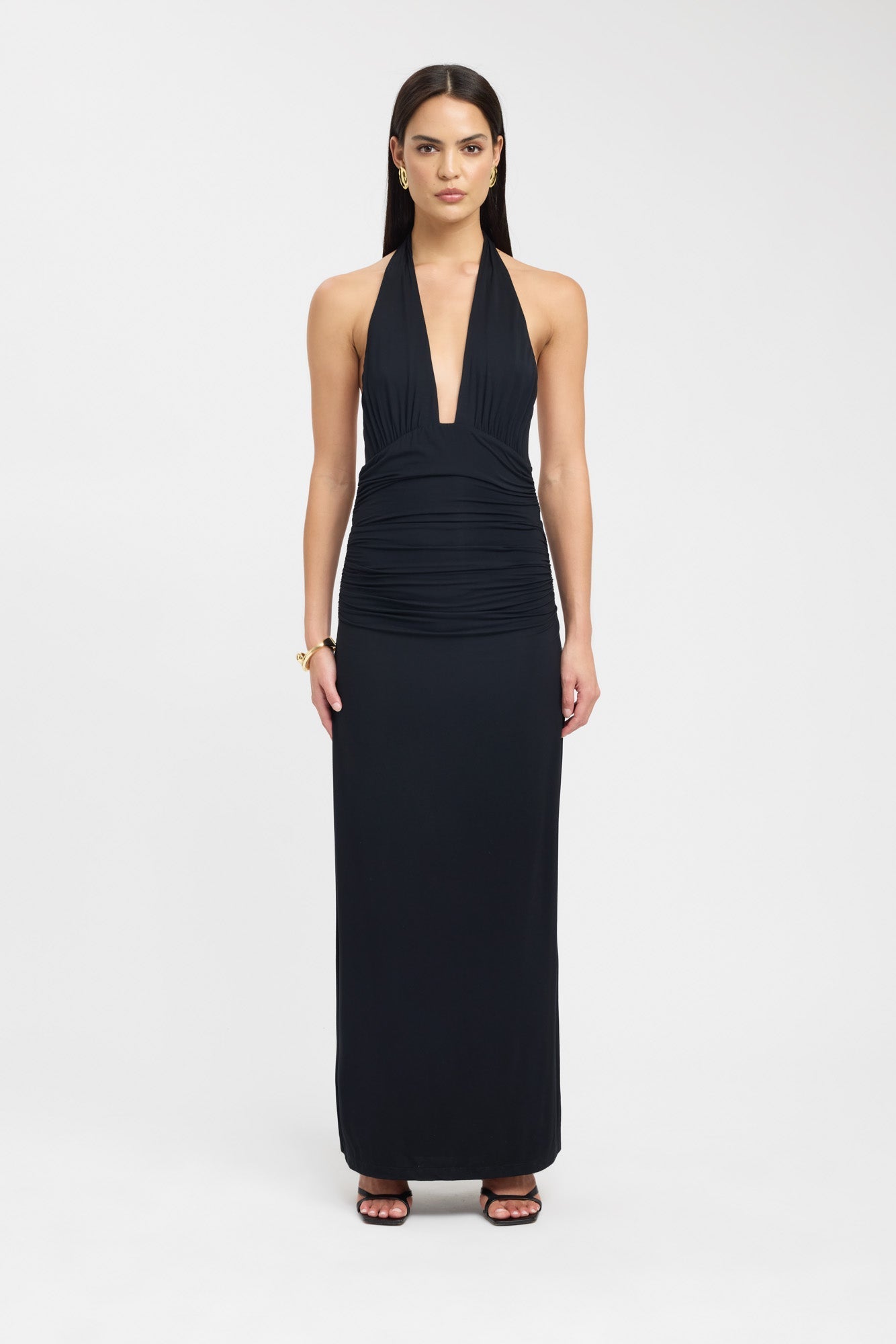 Sariah – Elegantes Neckholder-Maxikleid