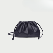Kenny – Kleine Damen-Handtasche im Dumpling-Design – Ansicht 3