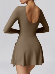 Lemilla – Tenniskleid für Damen mit langen Ärmeln und hohem Kragen – Ansicht 2