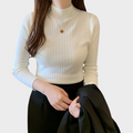 Slim fit πλεκτό τοπ Gretchen με μισό ζιβώκο