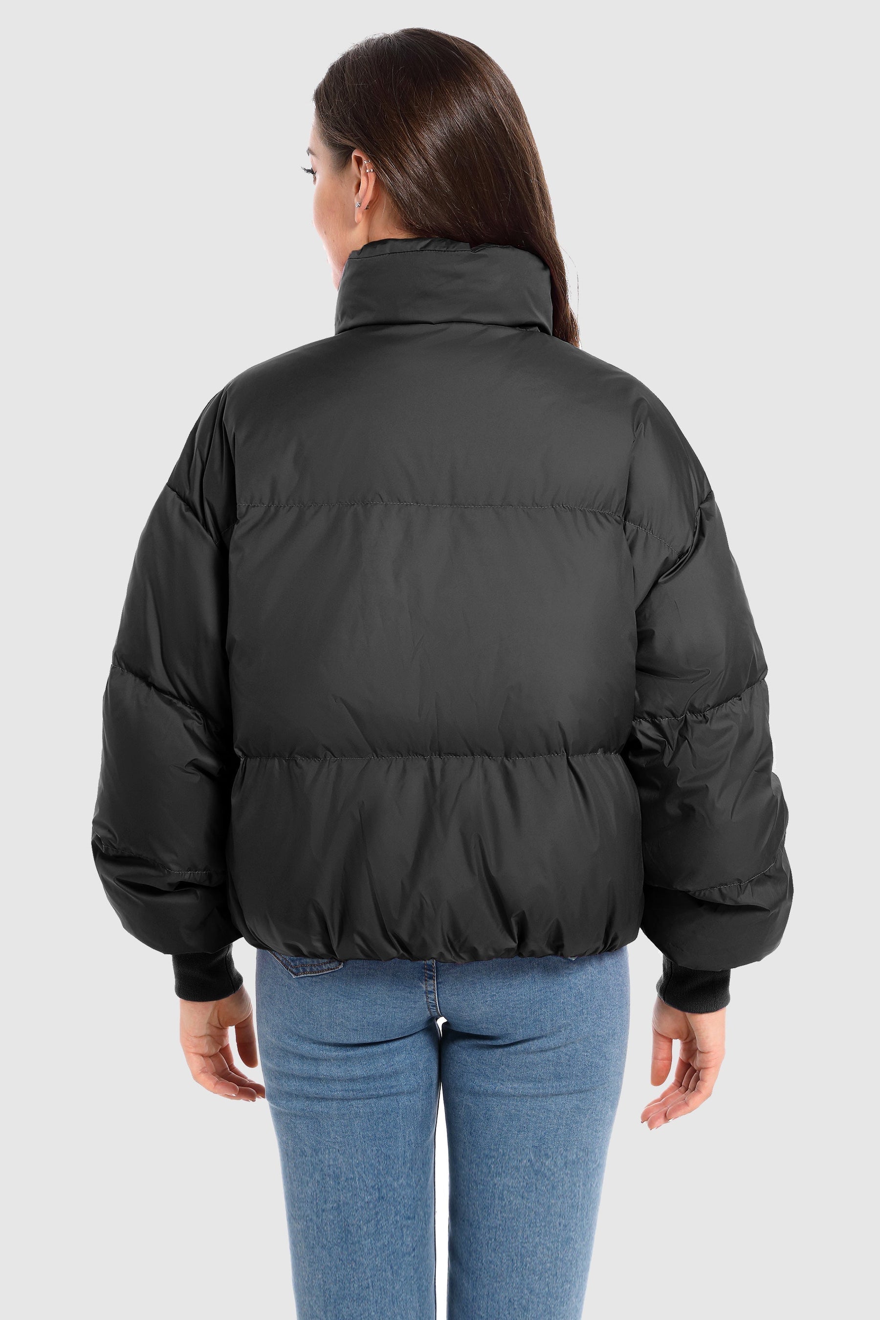 Dela – Kurzer Oversize-Daunenmantel für Damen – Ansicht 17