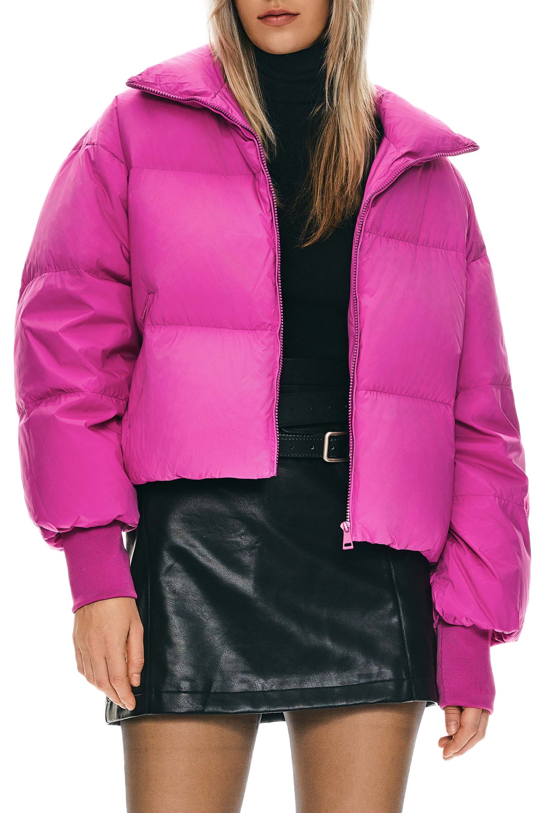 Dela – Kurzer Oversize-Daunenmantel für Damen – Ansicht 25