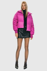 Dela – Kurzer Oversize-Daunenmantel für Damen – Ansicht 19