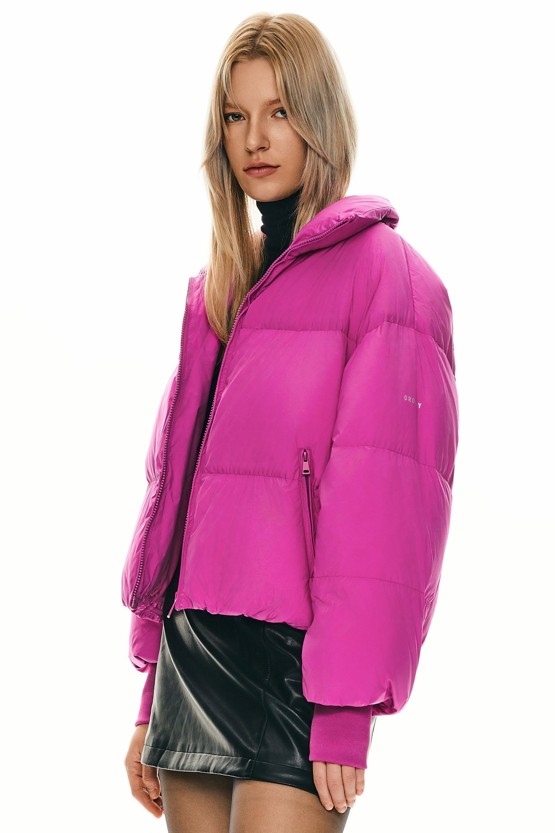Dela – Kurzer Oversize-Daunenmantel für Damen – Ansicht 24