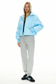 Dela – Kurzer Oversize-Daunenmantel für Damen – Ansicht 61