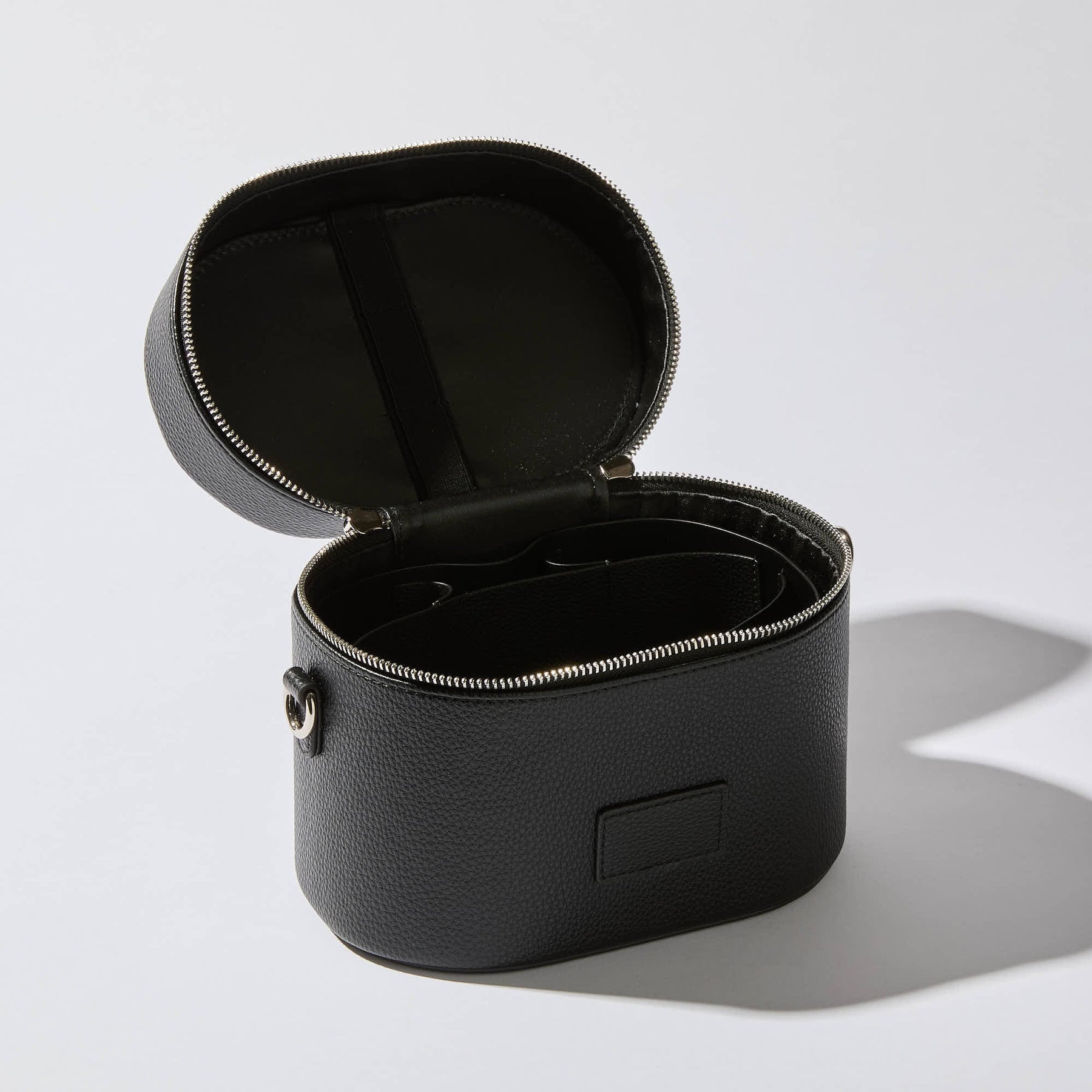 Sola – Ovale Kosmetiktasche – Ansicht 2