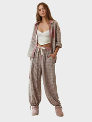 Sarah – Damen-Pyjama-Set mit Oberteil und Hose – Ansicht 4
