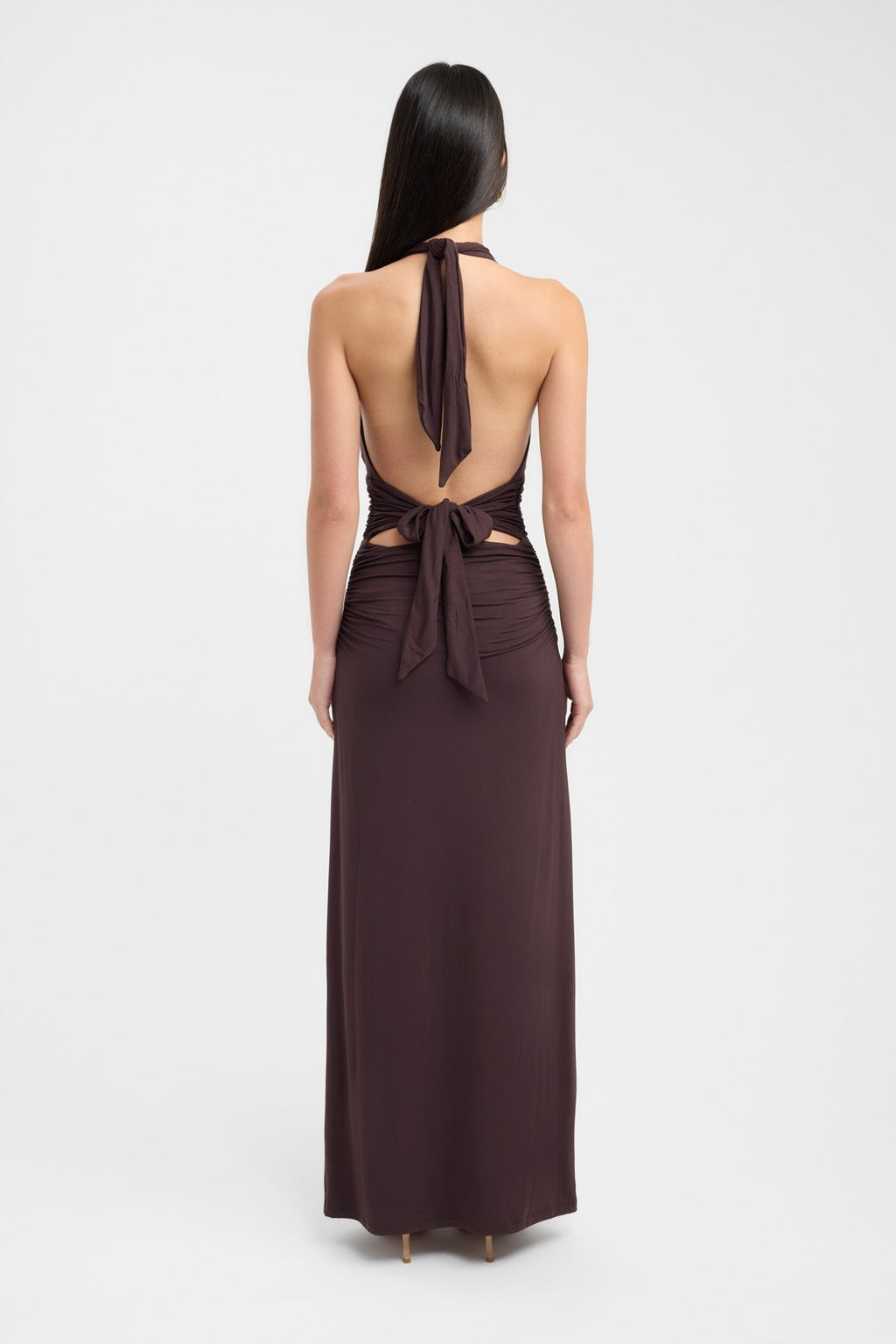Sariah – Elegantes Neckholder-Maxikleid