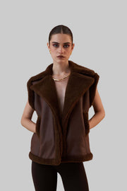 Lydia – Braune Pelzweste für Damen aus Shearling