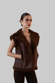 Lydia – Braune Pelzweste für Damen aus Shearling – Ansicht 2