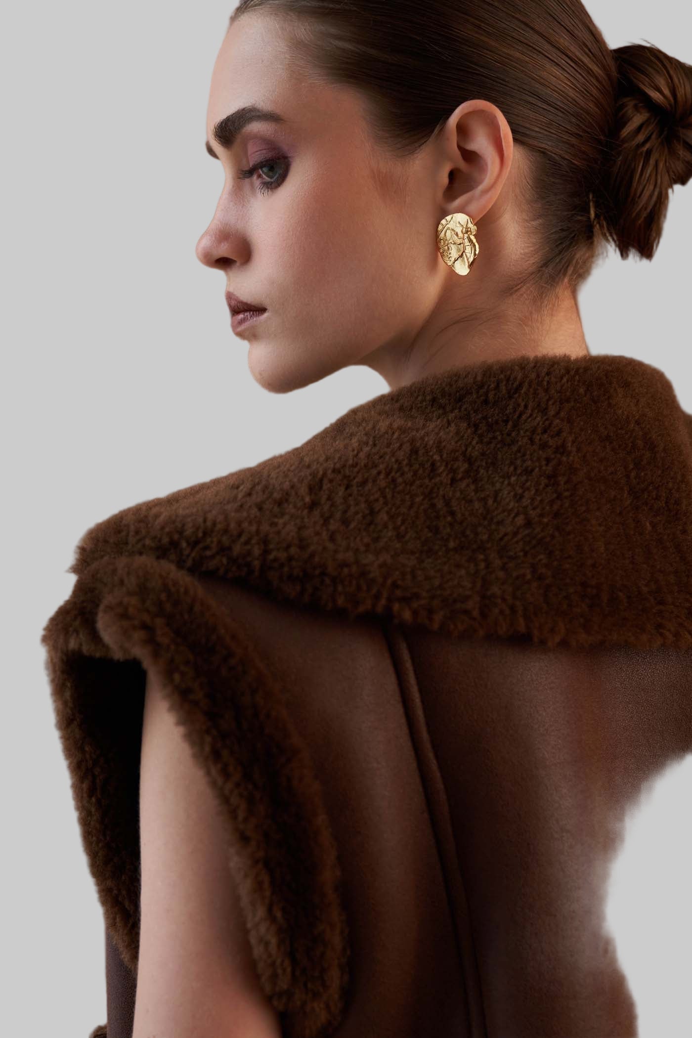 Lydia – Braune Pelzweste für Damen aus Shearling – Ansicht 5