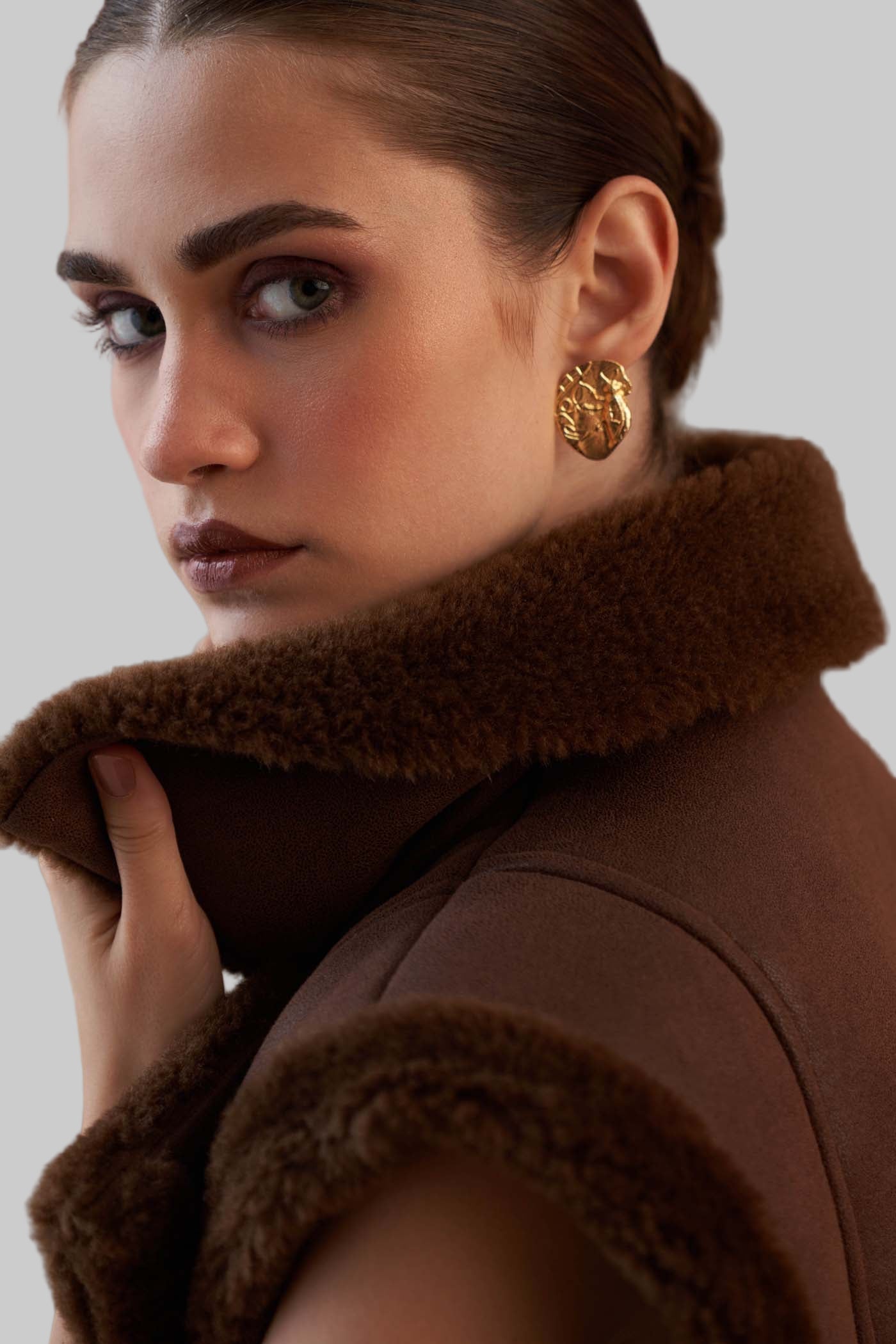 Lydia – Braune Pelzweste für Damen aus Shearling – Ansicht 6