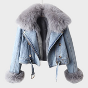 Margaux – Luxuriöse Jeansjacke für Damen mit Pelzkragen – Ansicht 2