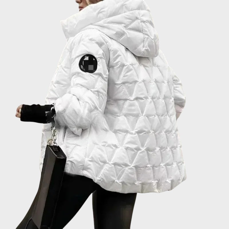 Lunara – Warme leichte Stepp-Winterjacke für Damen mit Kapuze – Ansicht 3