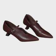 Leighton – Lederpumps mit spitzer Zehenpartie und Schnalle – Ansicht 4