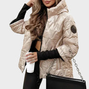 Lunara – Warme leichte Stepp-Winterjacke für Damen mit Kapuze – Ansicht 2