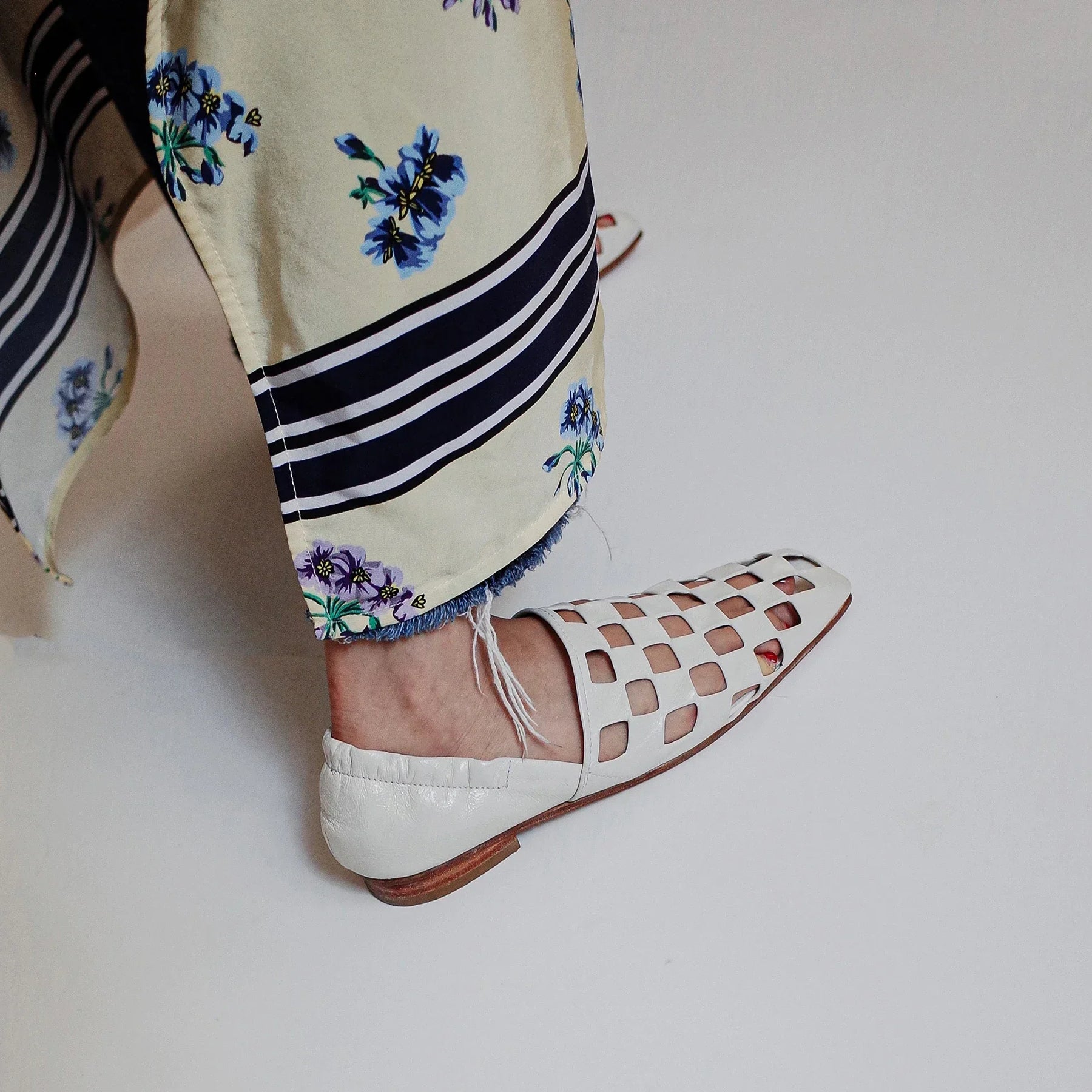 Angela – Karierte Leder-Loafer für Damen mit quadratischer Zehenform – Ansicht 8
