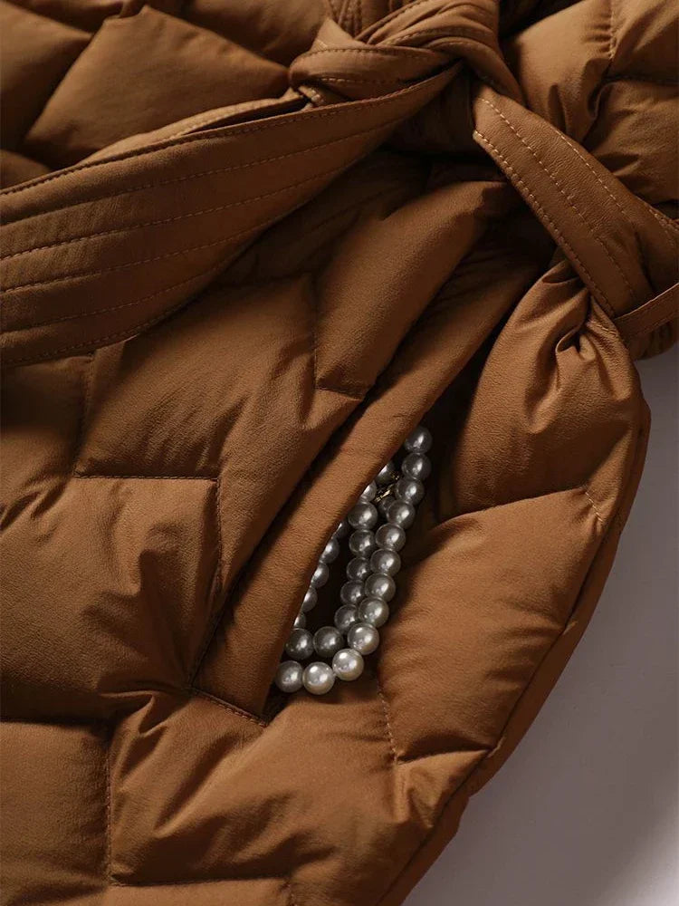 Mechtilde – Warmer Wintermantel für Damen mit Gürtel – Ansicht 6