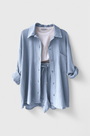 Xenia – Lockeres Damen-Set mit Kragentop und Shorts – Ansicht 2