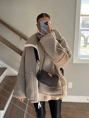 Anastasia – Weiche warme Winterjacke für Damen mit Kapuze – Ansicht 8