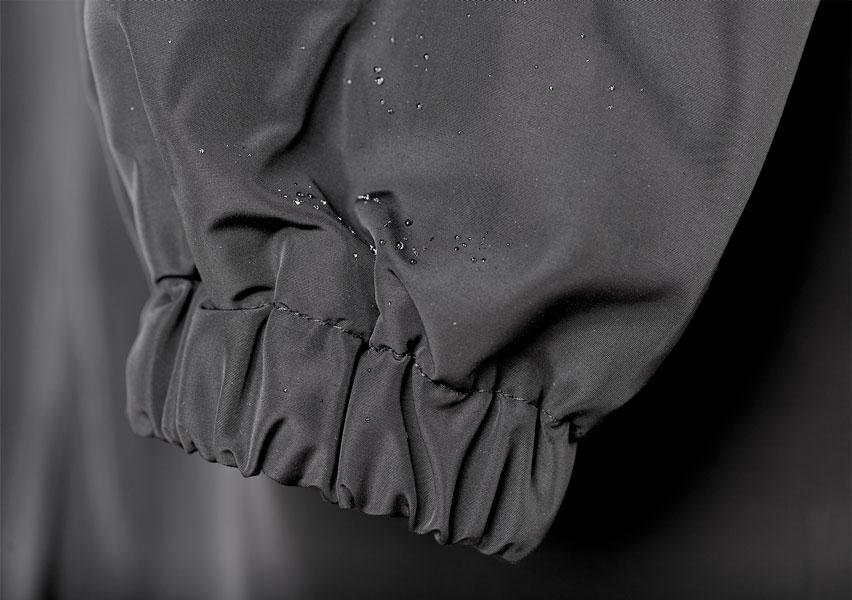Isabelle – Wasserdichter Oversize-Trenchcoat für Damen – Ansicht 15