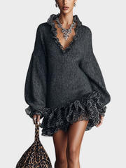 Loisa – Graues Strickminikleid mit V-Ausschnitt und Puffärmeln