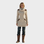 Saline – Cremefarbenes Strickkleid mit Rollkragen und Lederdetails – Ansicht 3